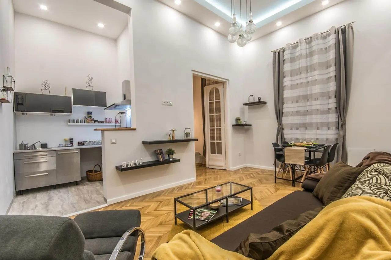 Semmihome Budapest Semmelweis Street 0*,